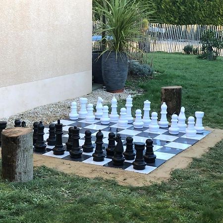 Le Gite Du Puit Des Granges Faux-Vesigneul Bagian luar foto