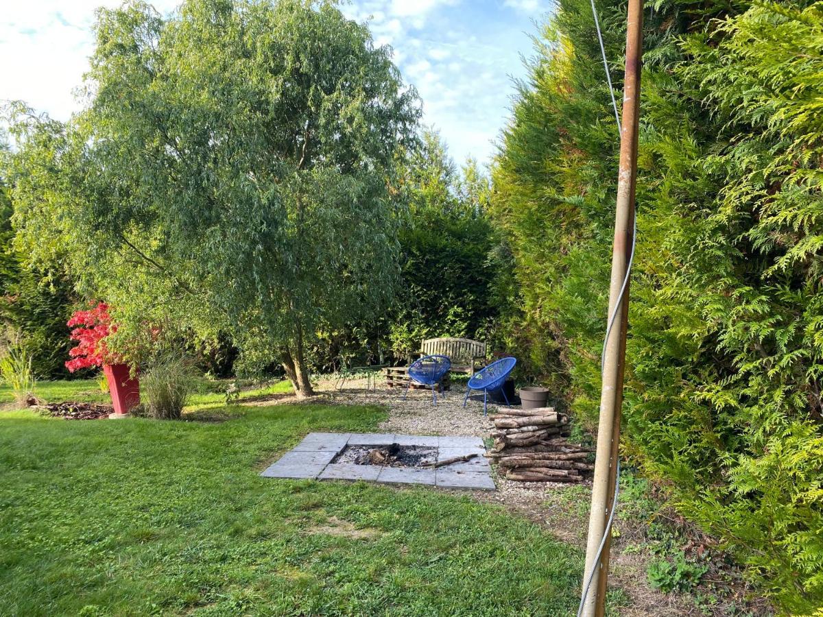 Le Gite Du Puit Des Granges Faux-Vesigneul Bagian luar foto